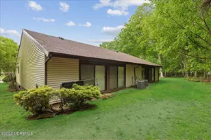 173 Amberly Dr, Manalapan Township, NJ 07726 - Photo 20