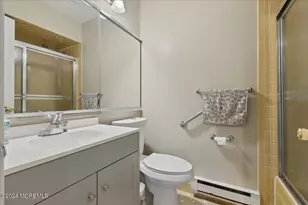 173 Amberly Dr, Manalapan Township, NJ 07726 - Photo 18