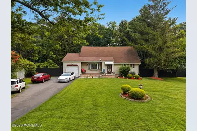33 Heather Drive, Manalapan Township, NJ 07726 - Photo 2