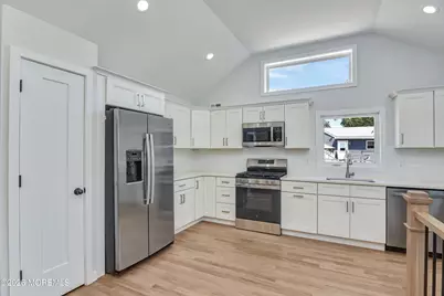 769 Cliffwood Avenue, Keyport, NJ 07735 - Photo 8
