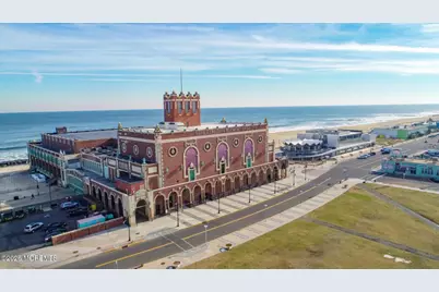 301 Lake Avenue #1, Asbury Park, NJ 07712 - Photo 72