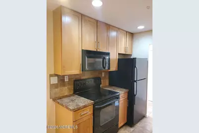 82 Amberly Drive #C, Manalapan Township, NJ 07726 - Photo 4