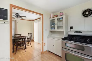 30 Linton Pl, Keansburg, NJ 07734 - Photo 12