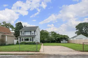 30 Linton Pl, Keansburg, NJ 07734 - Photo 4