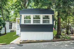 56 Marcia Memorial Cir, Jackson, NJ 08527 - Photo 2