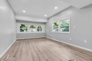 56 Marcia Memorial Cir, Jackson, NJ 08527 - Photo 10