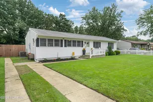 13 Charles Ave, Manchester Township, NJ 08759 - Photo 4