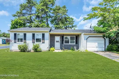 14 S Chestnut Avenue, Manchester Township, NJ 08759 - Photo 1