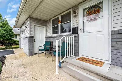 27 Bolans Court, Toms River Township, NJ 08757 - Photo 4