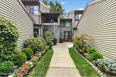 38 Berkshire Court, Red Bank, NJ 07701 - Photo 2