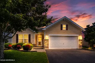70 Kingston Dr, Jackson, NJ 08527 - Photo 2