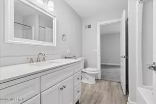 70 Oak Ln, Eatontown, NJ 07724 - Photo 18