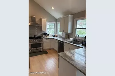 33 Barbara Lane, Oakhurst, NJ 07755 - Photo 8