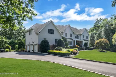 8 Duke Court, Tinton Falls, NJ 07724 - Photo 4