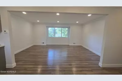 8 Oak Leaf Lane, Toms River Township, NJ 08755 - Photo 2