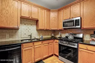 203 Canterbury Ln, Morganville, NJ 07751 - Photo 4