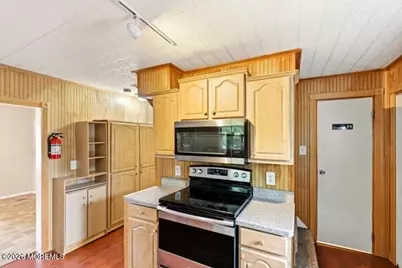 107 Elm Street, Lakehurst, NJ 08733 - Photo 14