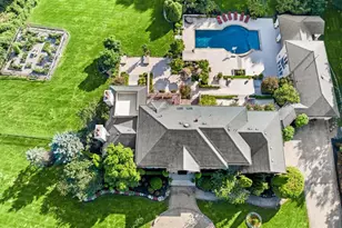 2 Cindy Ct, Holmdel, NJ 07733 - Photo 4