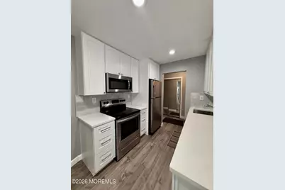 119 Amberly Drive #H, Manalapan Township, NJ 07726 - Photo 6