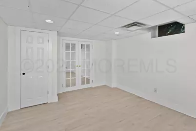 150 Lions Court, Freehold, NJ 07728 - Photo 38
