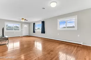 19 St David Dr, Toms River Township, NJ 08757 - Photo 4