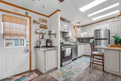 610 Walden Way, Whiting, NJ 08759 - Photo 8