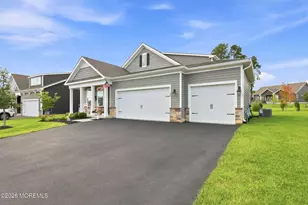 24 Cougar Ln, Barnegat, NJ 08005 - Photo 2