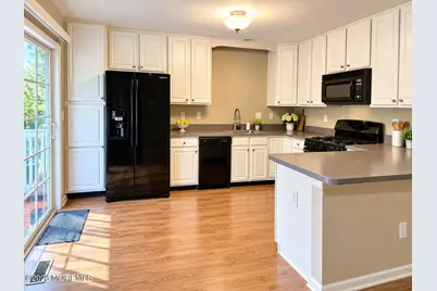 35 Ironwood Court, Middletown, NJ 07748 - Photo 2