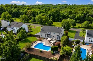 8 Alyssa Ln, Manalapan Township, NJ 07726 - Photo 2