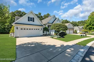 13 Northshire Ct, Freehold, NJ 07728 - Photo 6