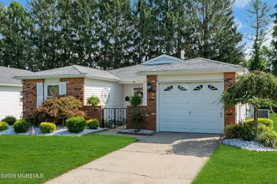 43 Lauren Lane N, Brick, NJ 08723 - Photo 2