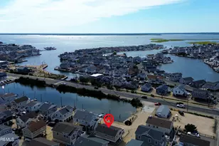 121 W Dolphin Way, Lavallette, NJ 08735 - Photo 4