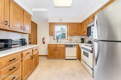102 10th Avenue #1, Belmar, NJ 07719 - Photo 8