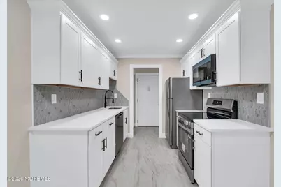 39 Meadow Green Circle #D, Manalapan Township, NJ 07726 - Photo 6