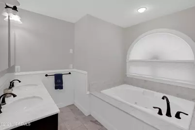 5 Lakeside Avenue, Rumson, NJ 07760 - Photo 32