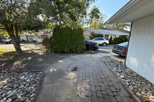600C Lake Point Dr, Lakewood, NJ 08701 - Photo 4