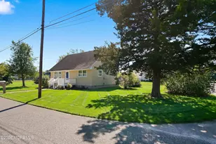 113 Kelly Ave, West Creek, NJ 08092 - Photo 2