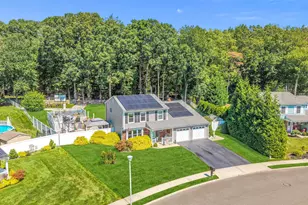 12 Yellowstone Ln, Howell Township, NJ 07731 - Photo 2