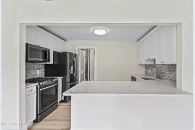 38 Des Moines Court, Tinton Falls, NJ 07712 - Photo 14