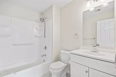 38 Des Moines Court, Tinton Falls, NJ 07712 - Photo 4