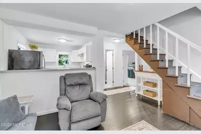 207 Pacific Avenue, Beachwood, NJ 08722 - Photo 4