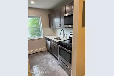289 Main Street #10e, Spotswood, NJ 08884 - Photo 1