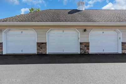 712 Mill Pond Way #112, Eatontown, NJ 07724 - Photo 26