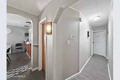 733 Schuyler Avenue, Lyndhurst Township, NJ 07071 - Photo 14