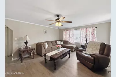 733 Schuyler Avenue, Lyndhurst Township, NJ 07071 - Photo 12
