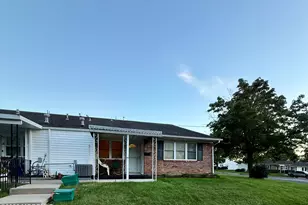 2 Montana Ct, Matawan, NJ 07747 - Photo 2