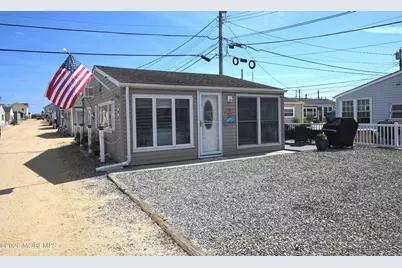 31 E Sandpiper Way, Lavallette, NJ 08735 - Photo 1
