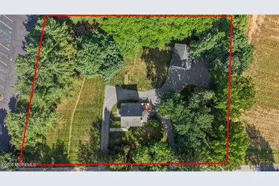 102 Middletown Road, Holmdel, NJ 07733 - Photo 2