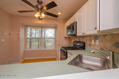 128 Heron Court, Manalapan Township, NJ 07726 - Photo 10