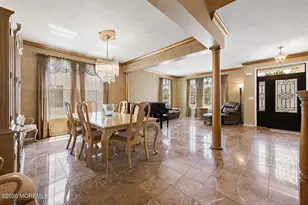 87 E Parsonage Way, Manalapan Township, NJ 07726 - Photo 4